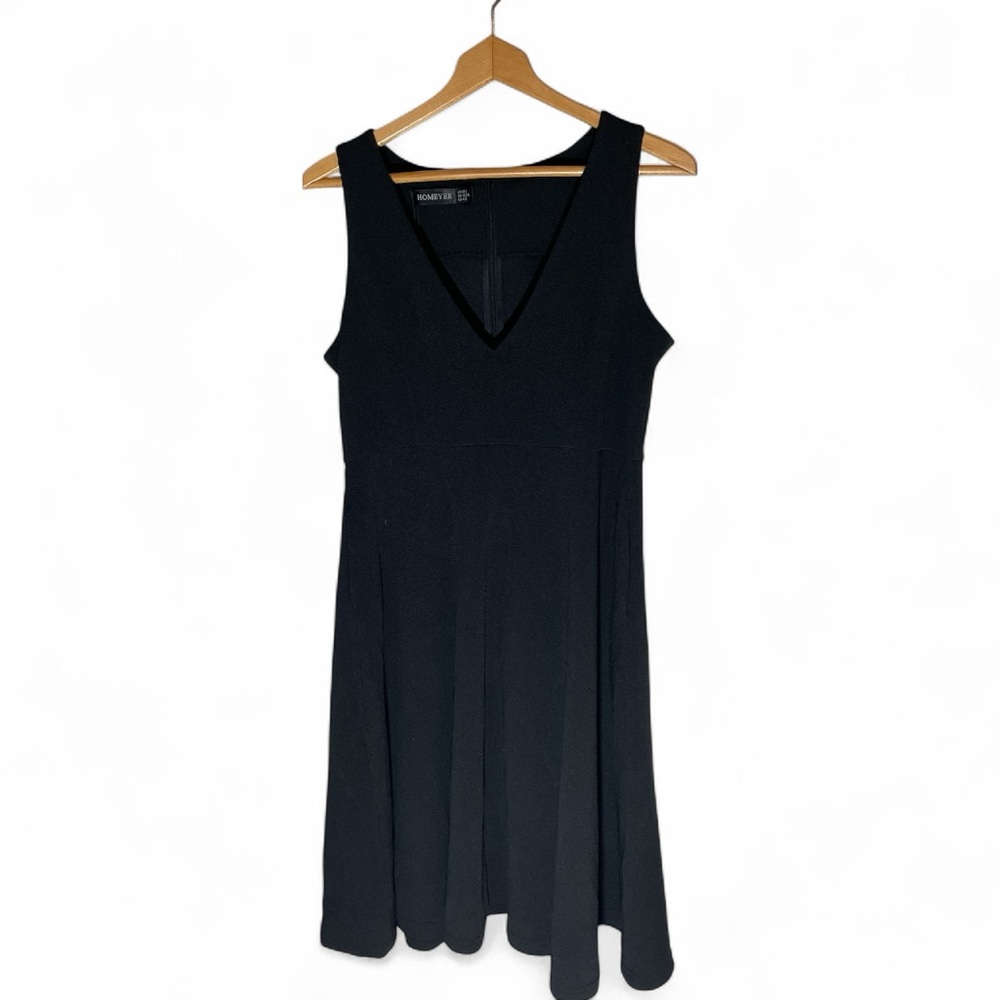 V9- Women’s size 10 NEW NWT Black V-Neck Midi Dress